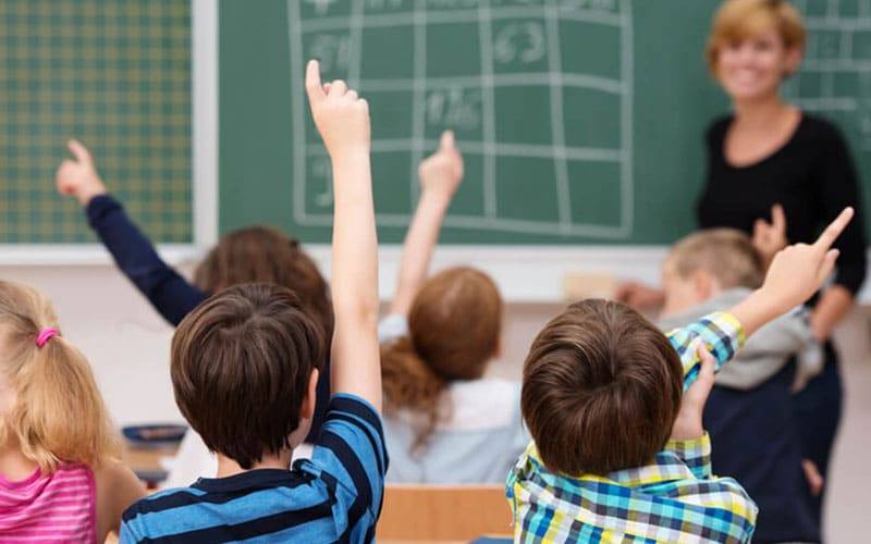 حضور غیاب دانش آموز در مدرسه